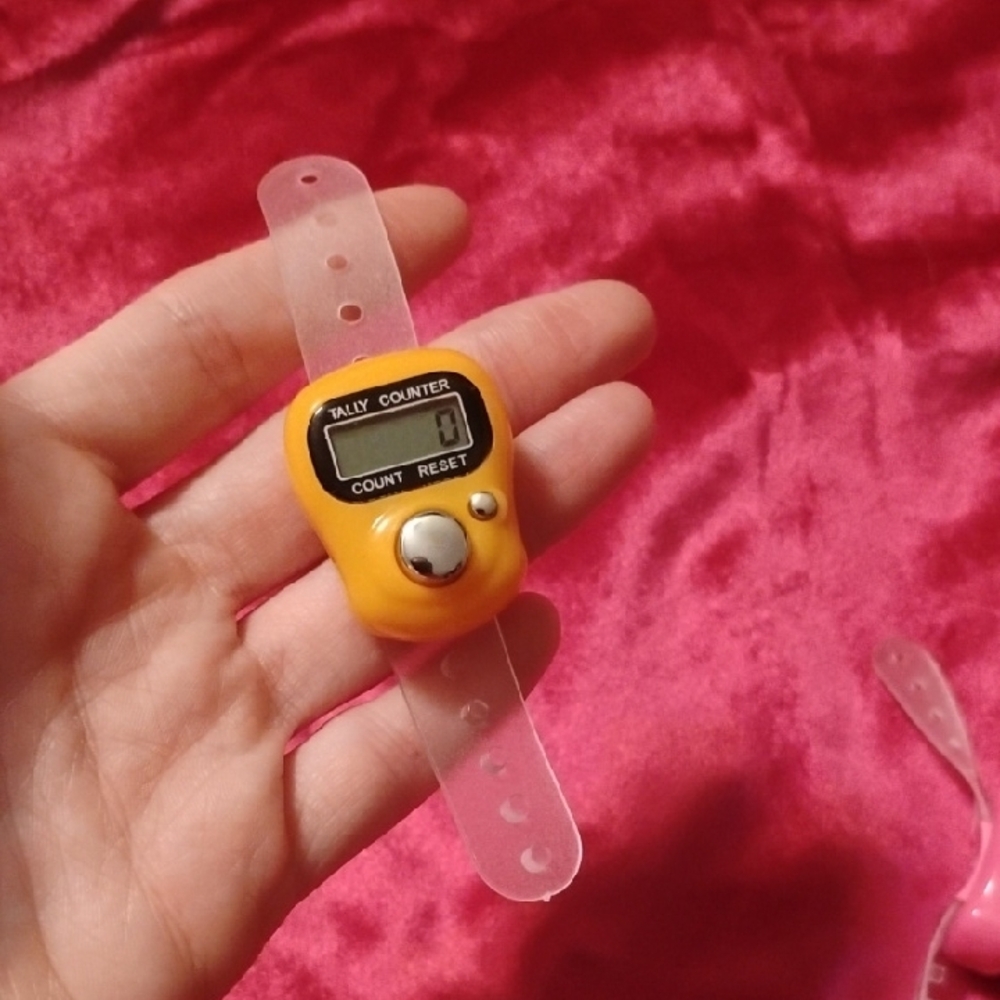 Digital Tally Counter Clickers - Picture 3 of 7